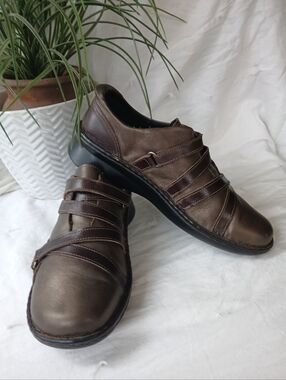 Naot Brown Textured Leather Slip-On Comfort Loafers - Size 10 (EU41)